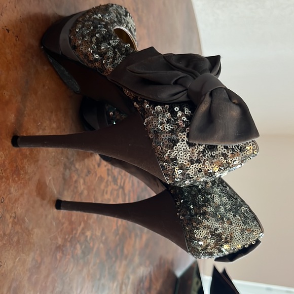 Party shoes worn once - Picture 2 of 3